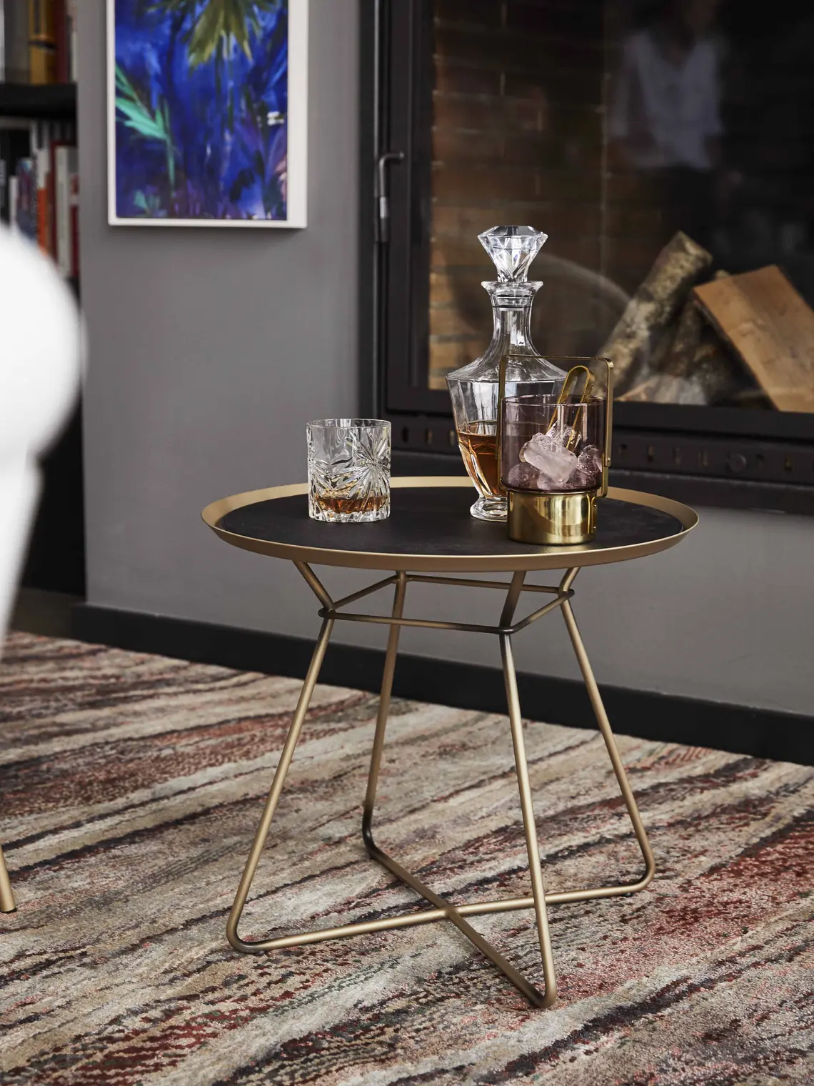 Leya coffee table setting